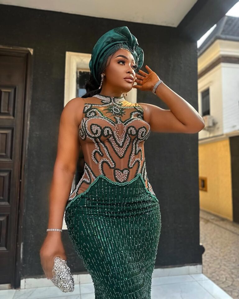 lizzygoldofficial_d622c9f67ca540c2a938813a7b6a2c1d