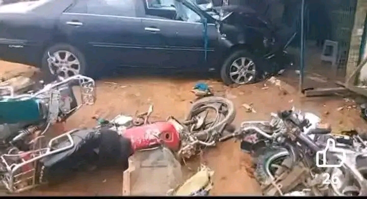 1000798545